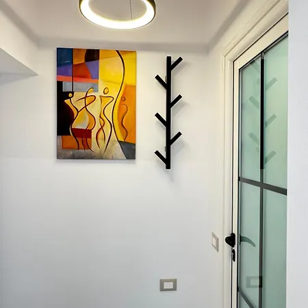 Leti Bazaar Charm * 地拉那