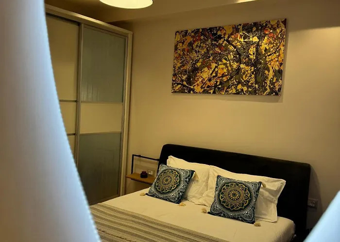 Leti Bazaar Charm * Tirana