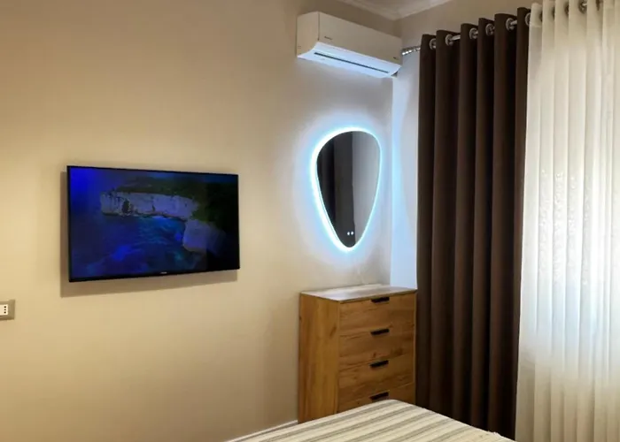 Leti Bazaar Charm * Tirana