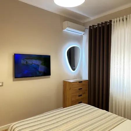 Leti Bazaar Charm * ティラナ